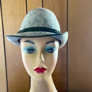 Vintage German Austrian Octoberfest wool felt hat.